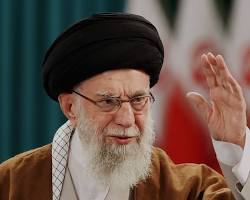 খামেনি নিহতের খবরে তোলপাড় ইরান: নেতৃত্বে কে, কী বলছে সংবিধান?