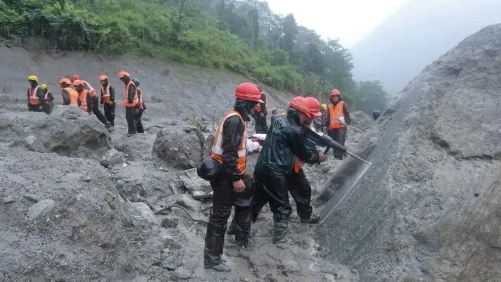 নেপালে ভয়াবহ বন্যা: নিখোঁজ দুই শতাধিক শিক্ষার্থী, ক্ষতিগ্রস্ত ১৯ স্কুল