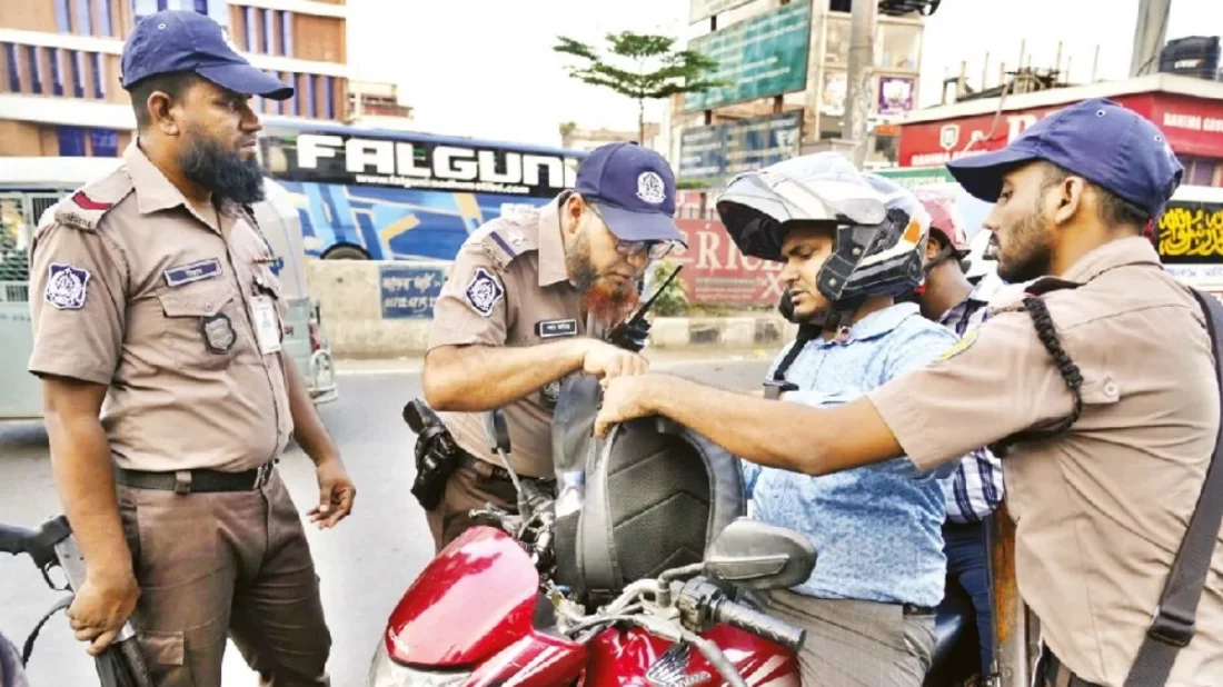 রাজধানীজুড়ে বাড়তি নিরাপত্তা, ২০০টির বেশি চেকপোস্টে তল্লাশি